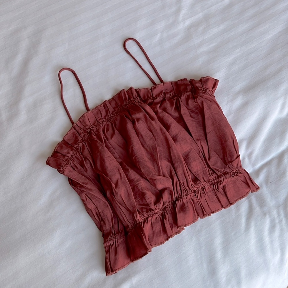 Coral crop top with bretelles